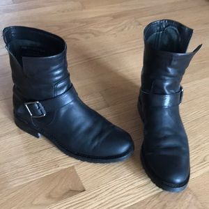 Frye black size 7 1/2B bootie